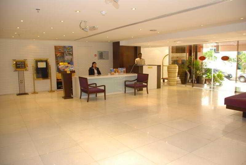 London Crown 2 Hotel Apartments Dubái Exterior foto