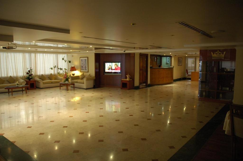 London Crown 2 Hotel Apartments Dubái Exterior foto